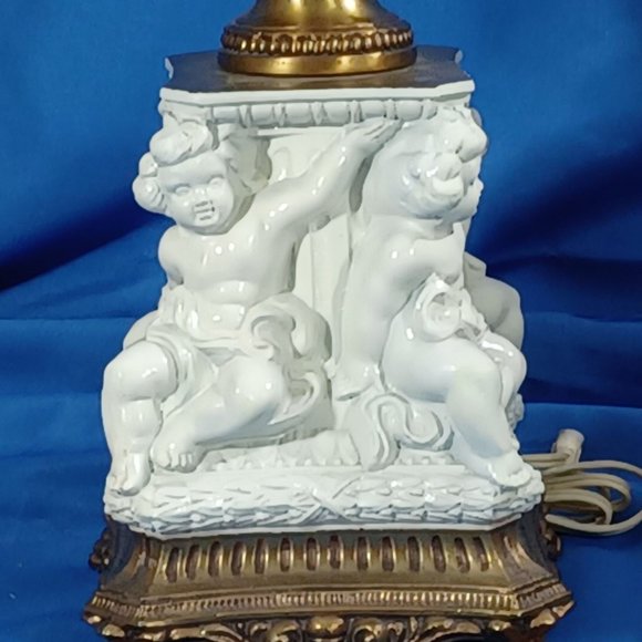 Must Buy Both Neoclassical Bronze Cherub Hollywood Regency Buffet Table Lamp - Picture 6 of 16